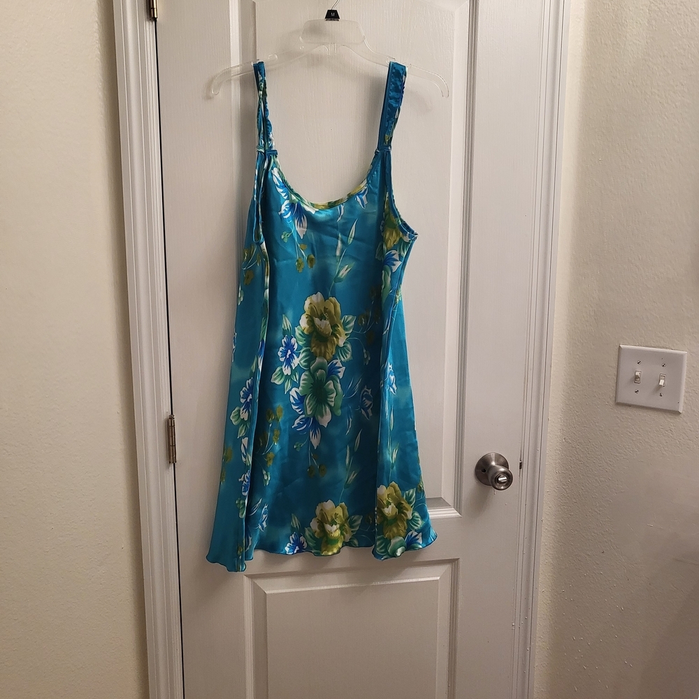 Floral‎ Blue Nightgown